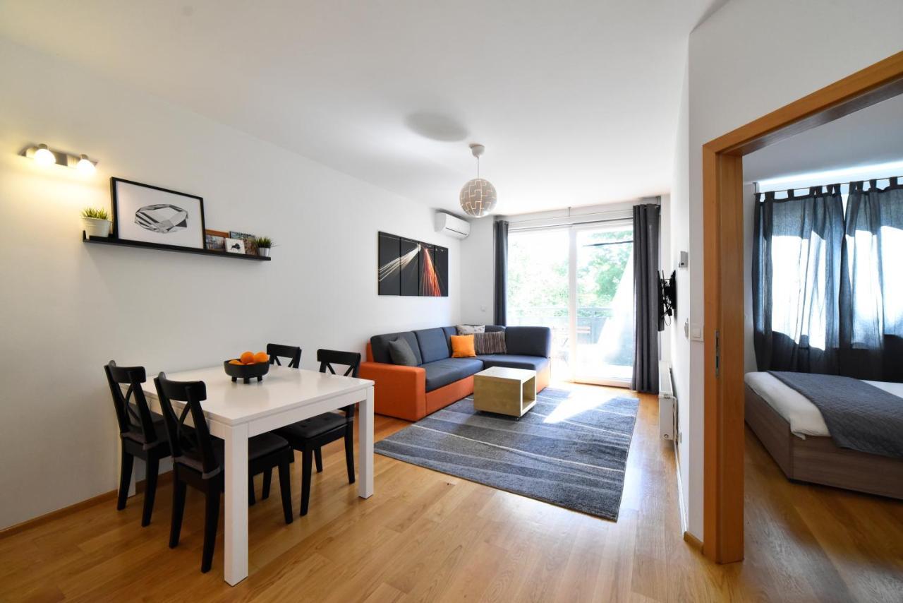 Block Apartment Park With Private Garage Parking Zagreb Exterior foto